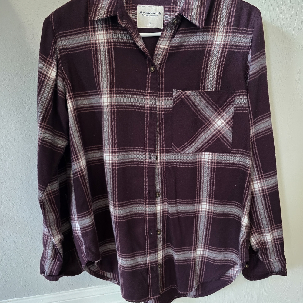 Abercrombie & Fitch Red and White Casual Button Down Shirt
